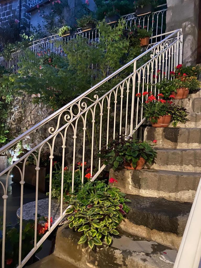L'Escale De Camille Hotel Murat  Buitenkant foto